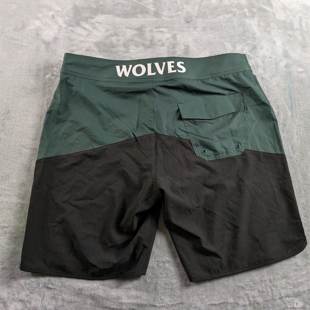 Darc Sport Wolves Board Shorts Mens 36 Green Black Lined Valhalla Stage Wolves - Picture 2 of 13